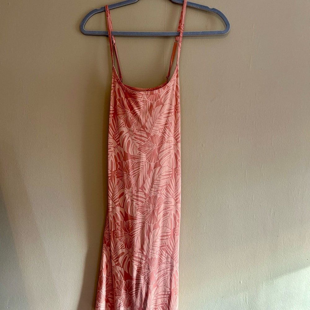 Pretty Nightgown, great condition medium